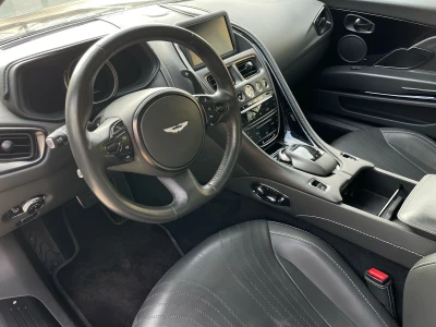 Aston martin DB11