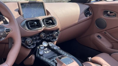 Aston martin V12 ROADSTER