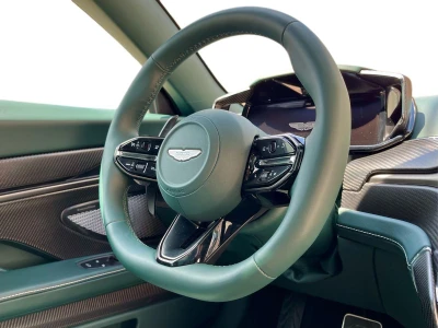Aston martin VANQUISH