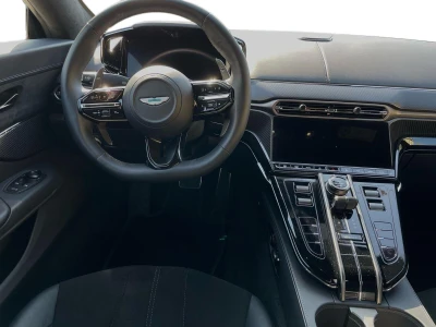 Aston martin VANTAGE