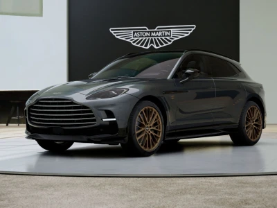 Aston martin DBX 707