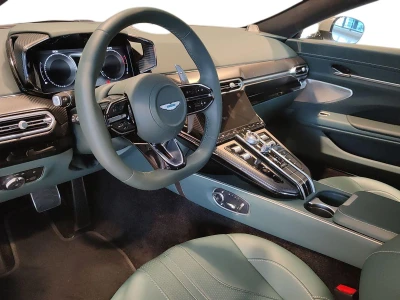 Aston martin VANTAGE