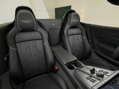 Aston martin VANTAGE ROADSTER