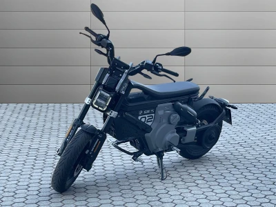 BMW Motorrad CE02
