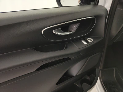 Mercedes-Benz VITO MIXTO E TOURER