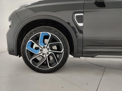 Lynk&co 01