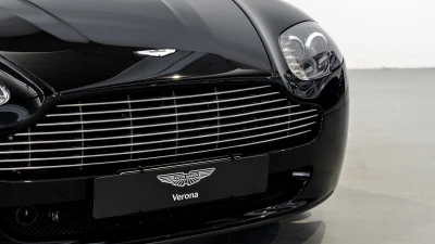 Aston martin VANTAGE