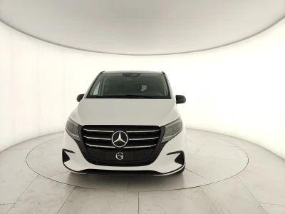 Mercedes-Benz VITO MIXTO E TOURER