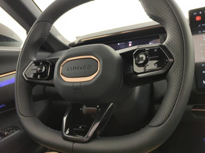 Lynk&co 08