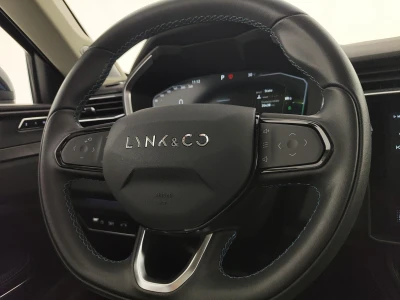 Lynk&co 01