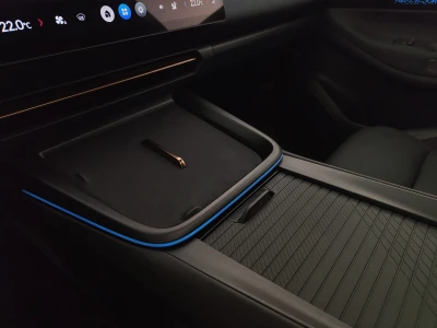 Lynk&co 08