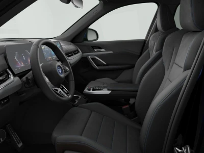 BMW i IX1