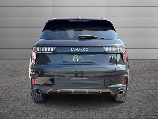 Lynk&co 01
