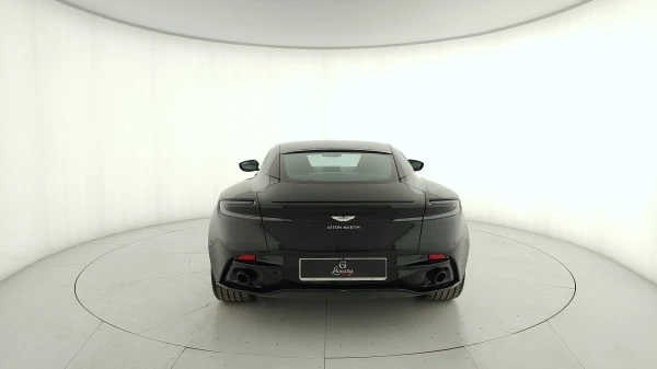 Aston martin DB11