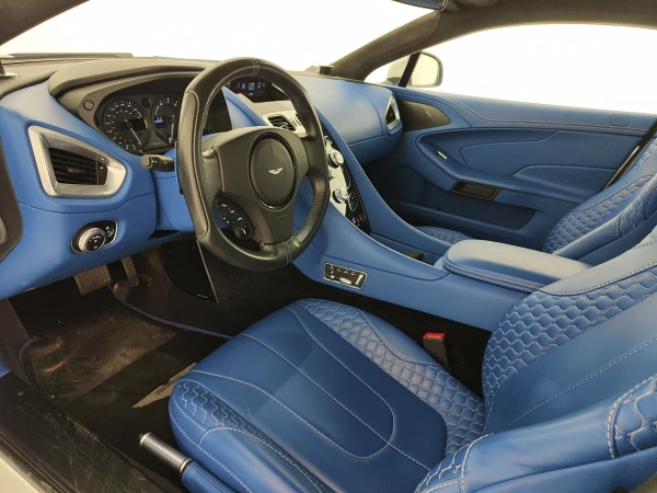 Aston martin Vanquish