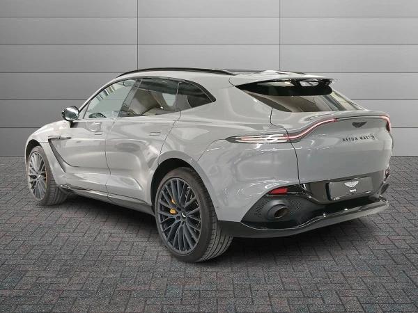 Aston martin DBX