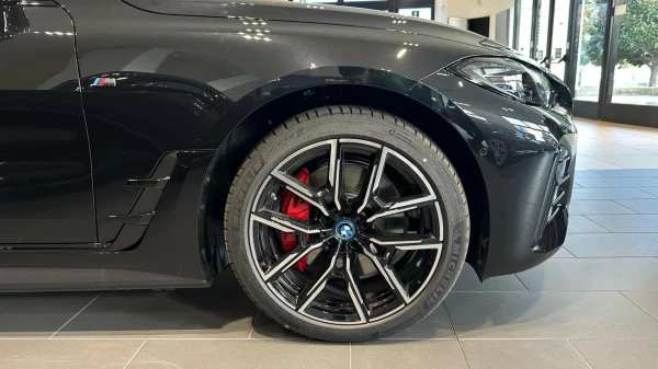BMW M i4 M