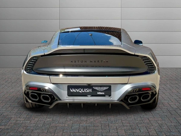 Aston martin VANQUISH