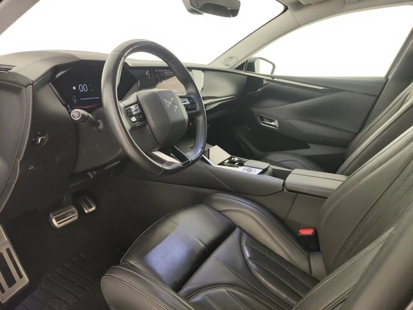 DS 4