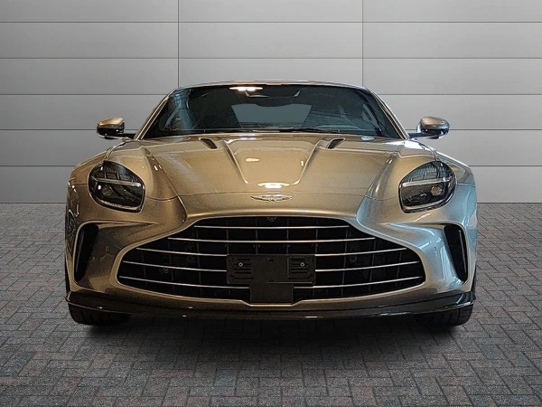 Aston martin VANTAGE