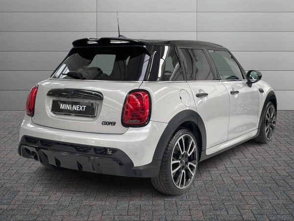 MINI 5 PORTE