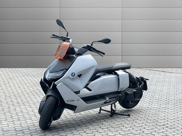 BMW Motorrad CE04