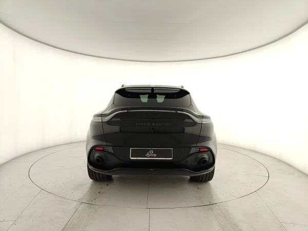 Aston martin DBX
