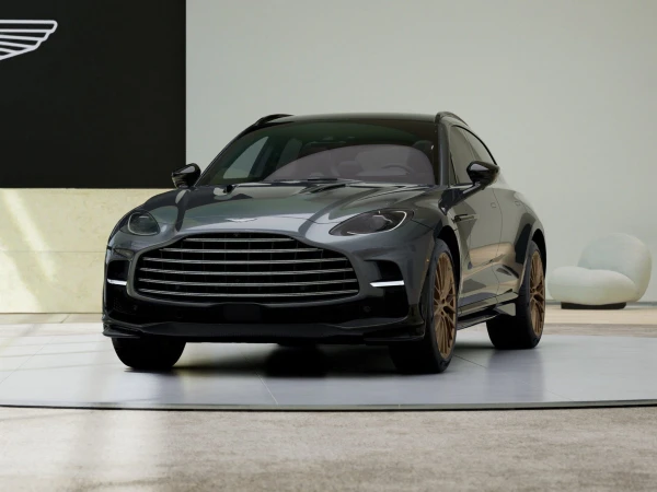 Aston martin DBX 707