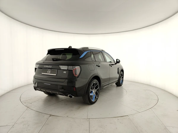 Lynk&co 01