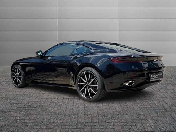 Aston martin DB11