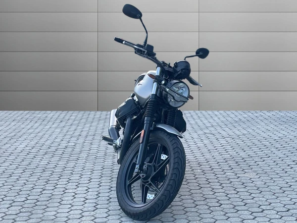 Moto guzzi V7 850