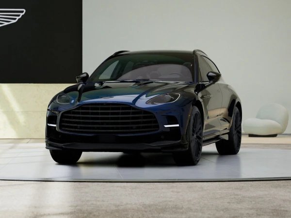 Aston martin DBX 707