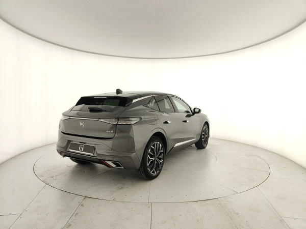 DS 4